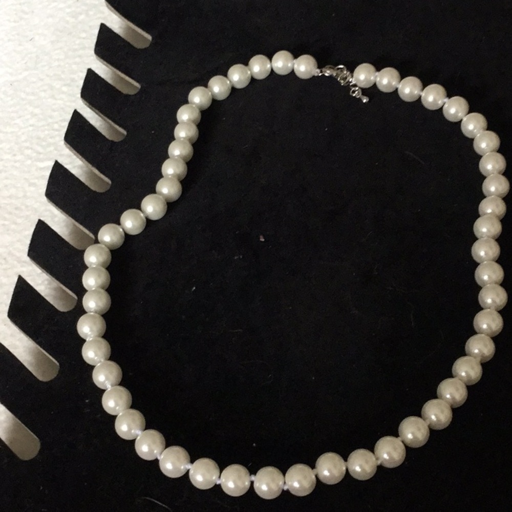 Cultured pearl Necklace and earring